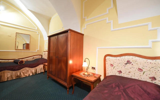 Garni Hotel Leopold I