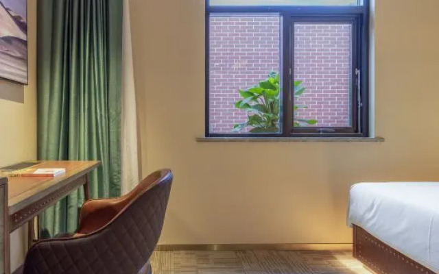 Atour X Hotel Dacheng Road PLA 301 General Hospital