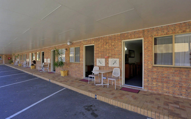 Sugar Country Motor Inn