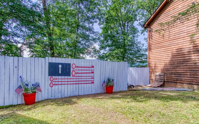 Pinecrest Townhomes-1K-2Q Unit-Renovated