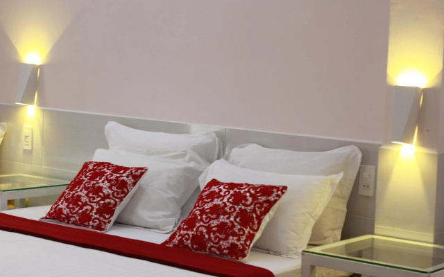 QUANG SAIGON Hotel- 40-7 Bui Vien-Walking street – Guest Rooms – Ho Chi Minh City