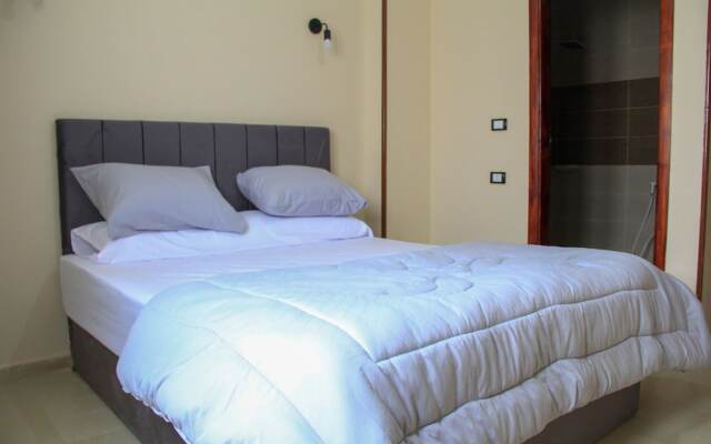 Pyramids Road Guest House