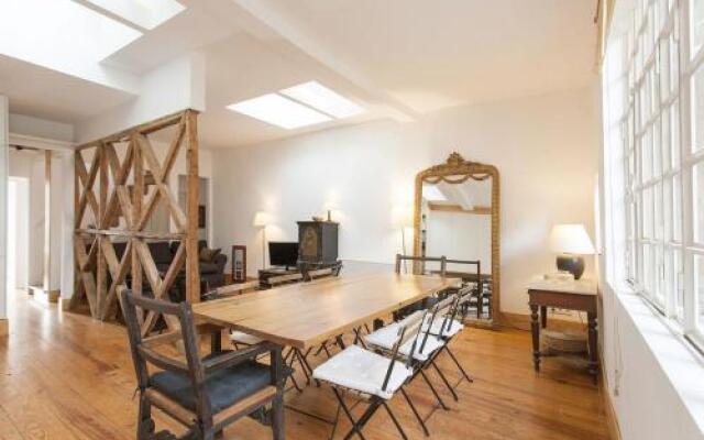 Central, Charming, Quiet, Garden and Parking