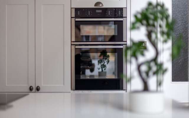 5 Bed Apartment in Clapham