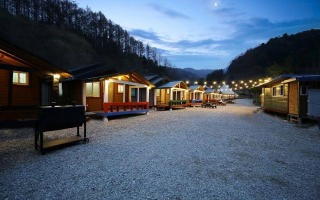 Chuncheon Healing Camp Pension
