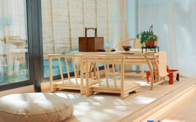 Yunqi Chinese Inn (Dianchi Lake Haigeng Dam)