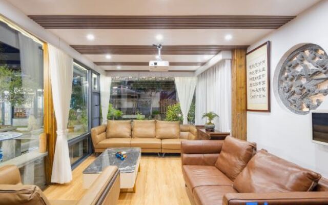 Xidi Ruiyuanfu Boutique Hostel