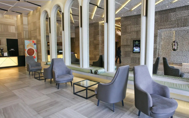 Momentus Hotel Alexandra