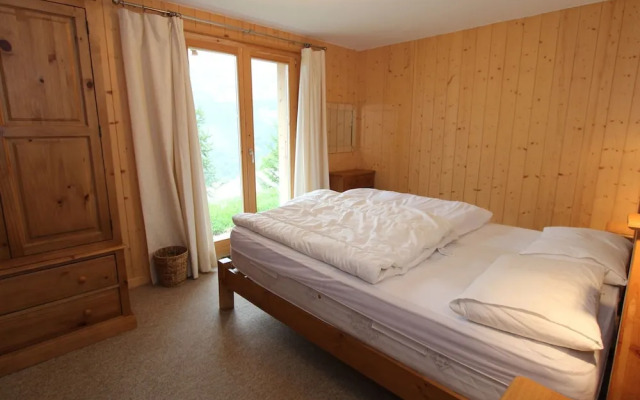 Luxury Chalet with Hot Tub in La Tzoumaz