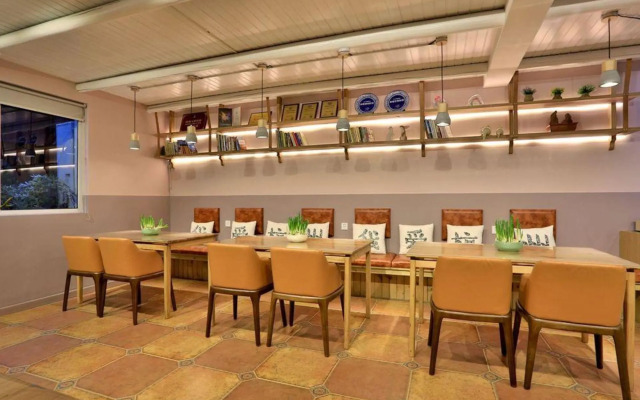 珑璟心情民宿(西湖林语店)