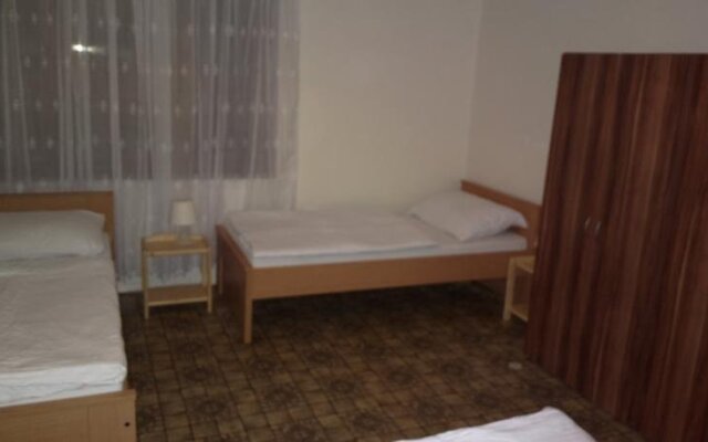 Hostel 4 U - Dolni Chabry