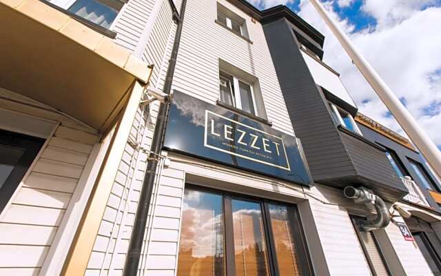 Lezzet Hotel & Turkish Restaurant