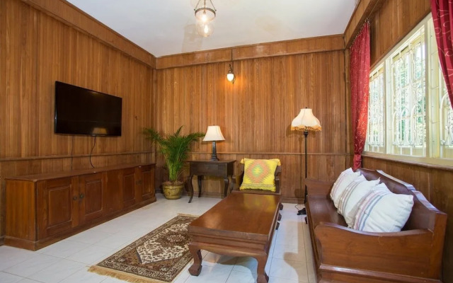 Baan Khun Nang Colonial Residence