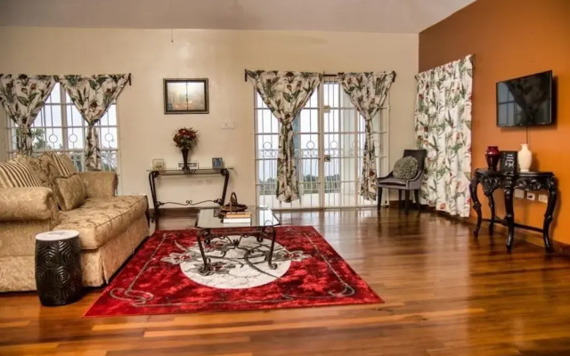 Villa Solstice Luxury 4 Bedroom