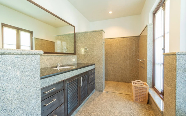 Beautiful 4 Bedroom Bali Style Villa S4