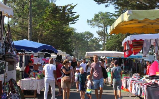 SEIGNOSSE PLAGES: Beau Studio équipé avec terrasse face aux dunes