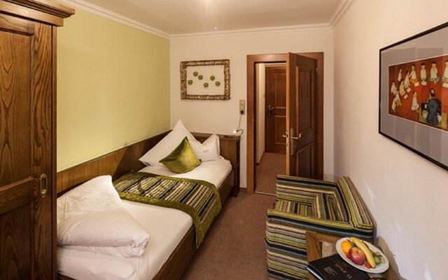 Hotel & Chalet Montana