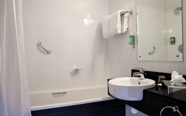 Leonardo Hotel Cork - Image 7