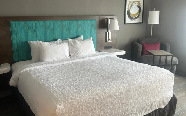 Hampton Inn by Hilton Kingston