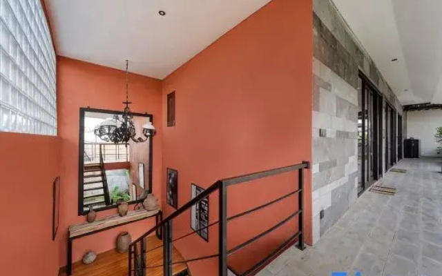 Modern Artistic 5BR Haven in Canggu Berawa