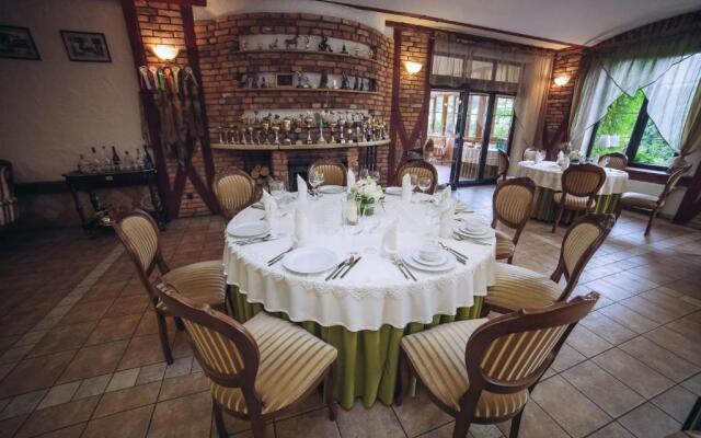 Hubertus Aparthotel & Restaurant & Horse Club