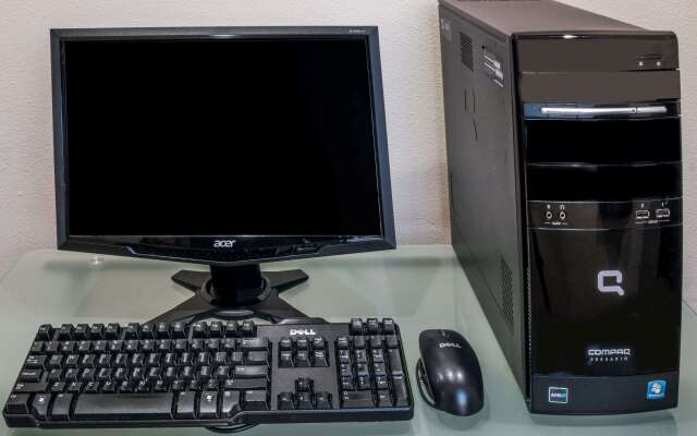 Super 8 by Wyndham Beaumont I-10 South/College St