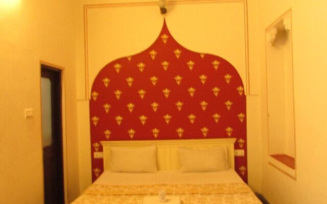Vinayak Guest House