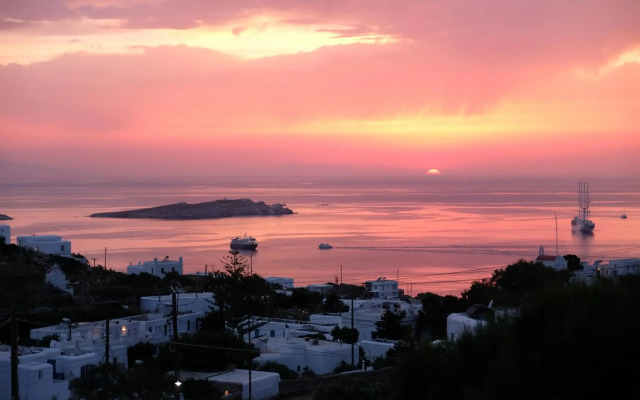 Ostraco Suites