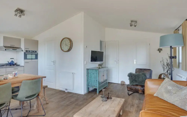 Bungalow With a Terrace at Bedafse Bergen