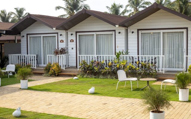 Stone Wood Beach Resort & SPA