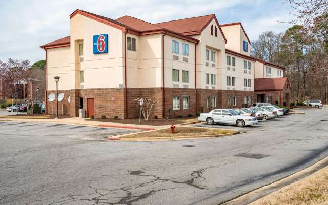 Motel 6 Rocky Mount, NC