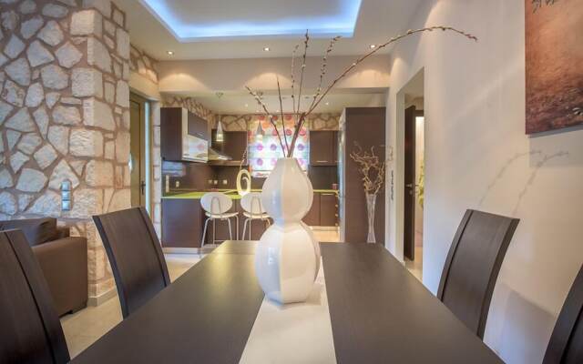 Limneon Villas