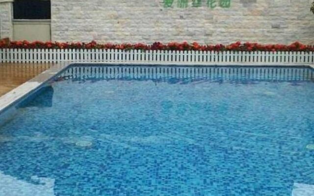 Cn Holiday Hotel