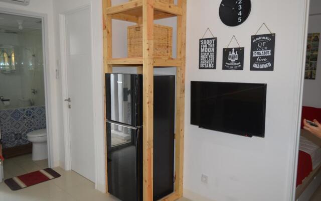 Roomku at Bassura City Apartment