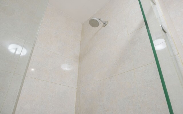 Cozy Living 2Br At The Mansion Kemayoran Apartment