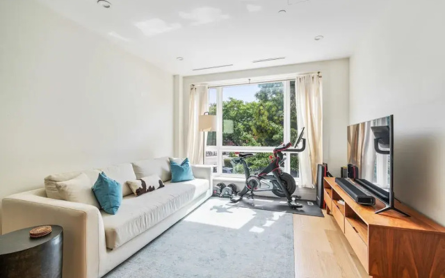 Withers by Rove Travel 1BR Williamsburg Apt