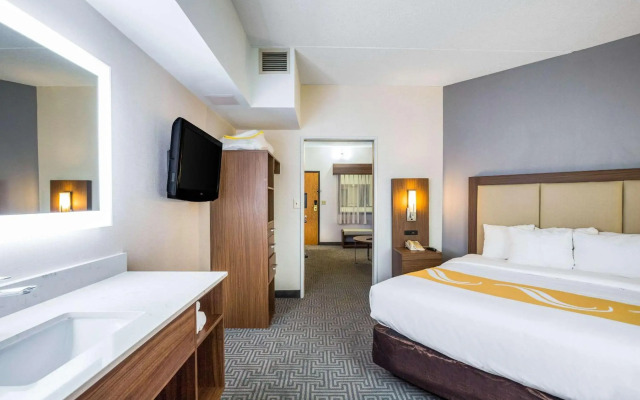 Quality Suites Lansing
