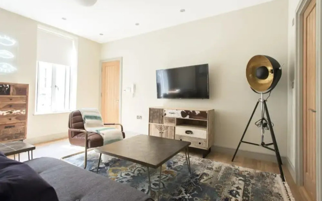 The Mayfair Parade - Trendy 1bdr Pied-a-terre in Mayfair