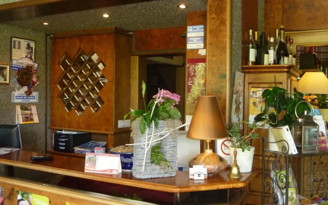 Hotel Restaurant Les Pins