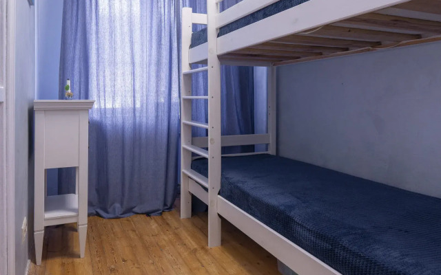 Апартаменты Капри Хаус на 50 лет СССР