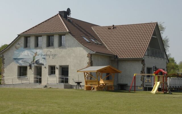 Lovely Apartment in Pepelow near Sea