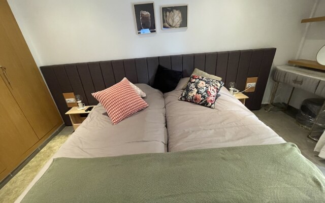 Au Cœur Des Sables - Harhoura