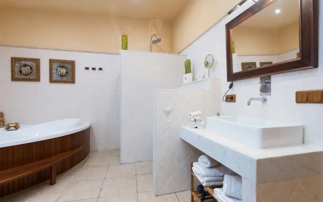 Ca Na Missa 10 - Villa With Private Pool In Llubi