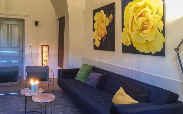 Historic Mansion by the River Lot in Cenevieres