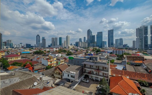 Elegant and Comfy Studio Apartment Tamansari Sudirman