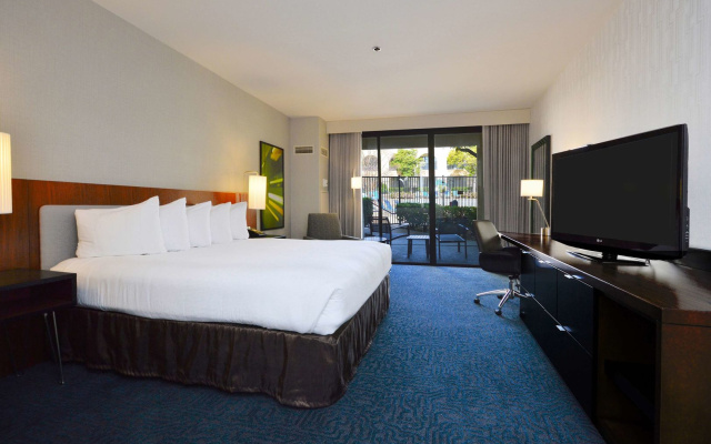 Doubletree by Hilton Newark - Fremont
