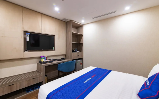 Sunshine Hotel