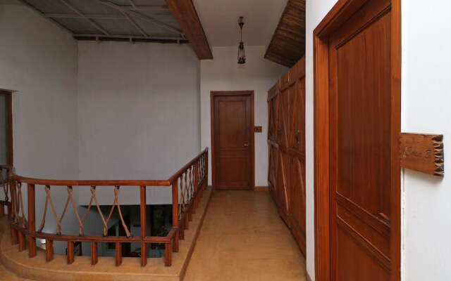 FabHotel Pearl Villas Sector 31