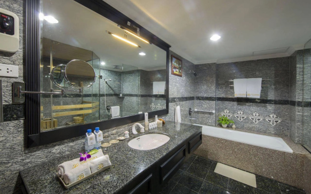 Muong Thanh Luxury Song Han Hotel