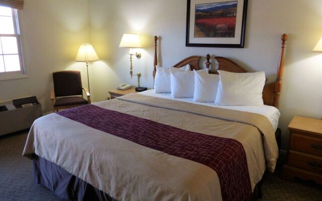 Red Roof Inn & Suites Hazleton